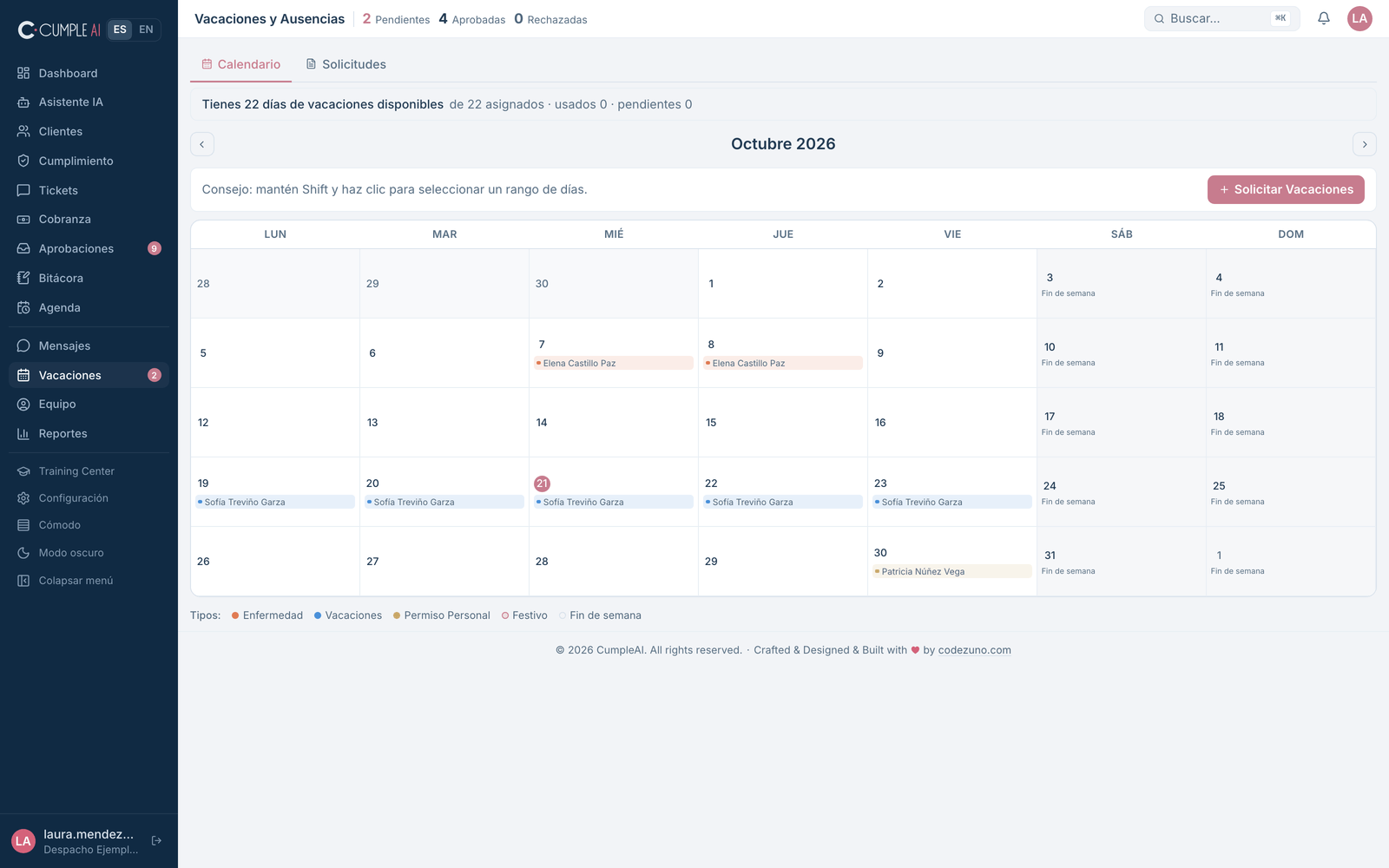 Calendario de vacaciones y ausencias del equipo con días disponibles y solicitudes